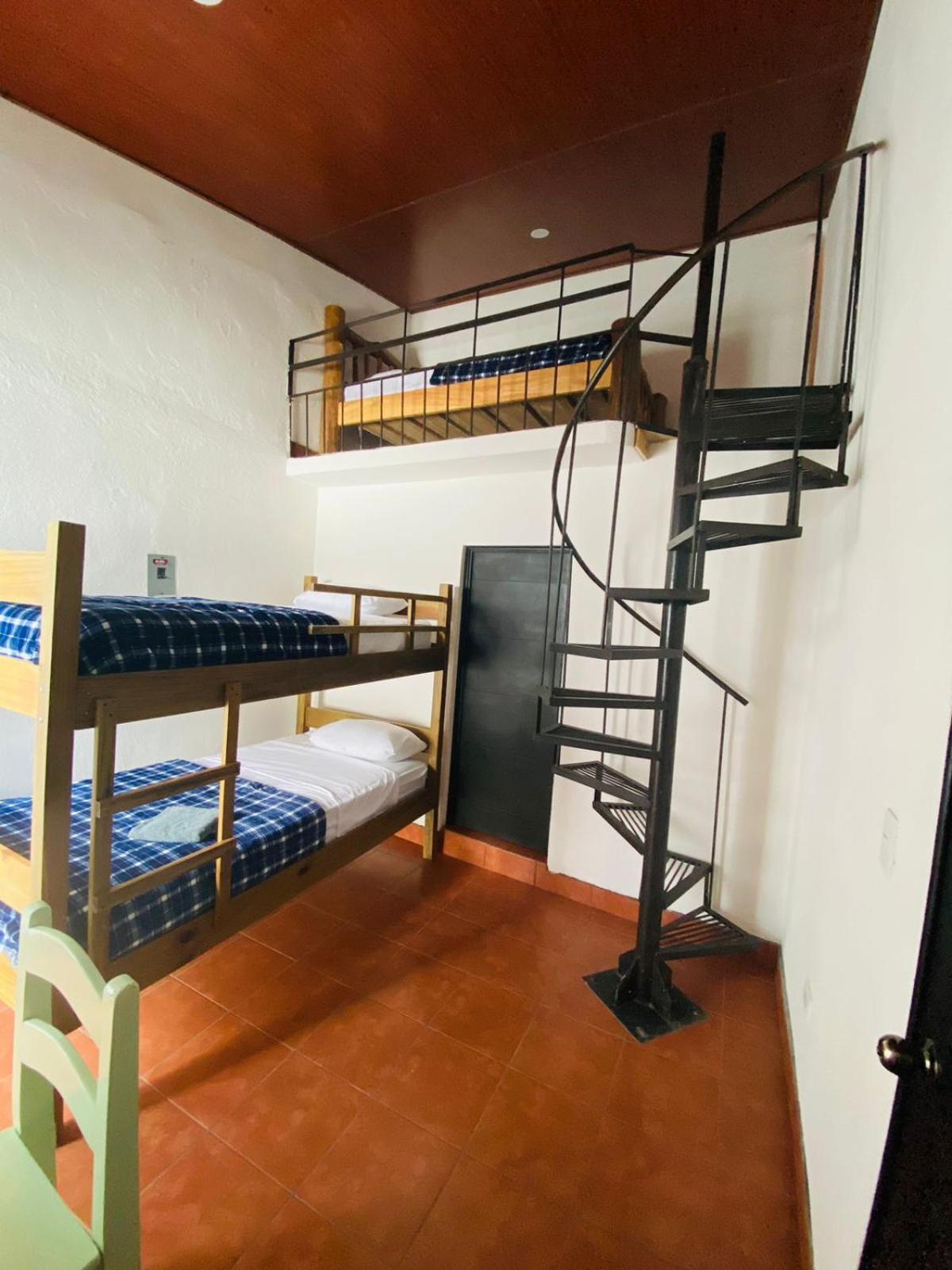 Hostal 17-52 Guatemala City Екстериор снимка