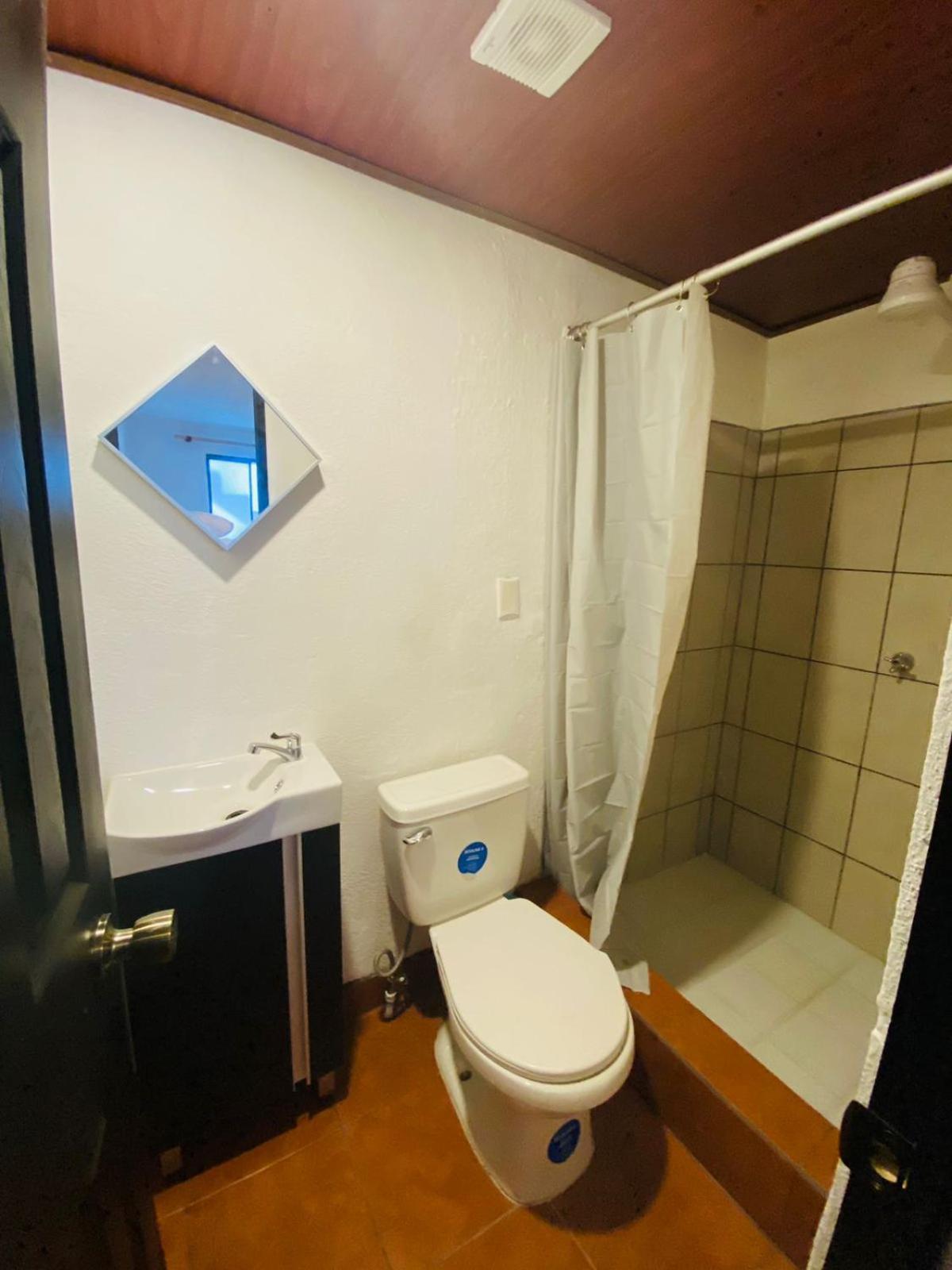 Hostal 17-52 Guatemala City Екстериор снимка