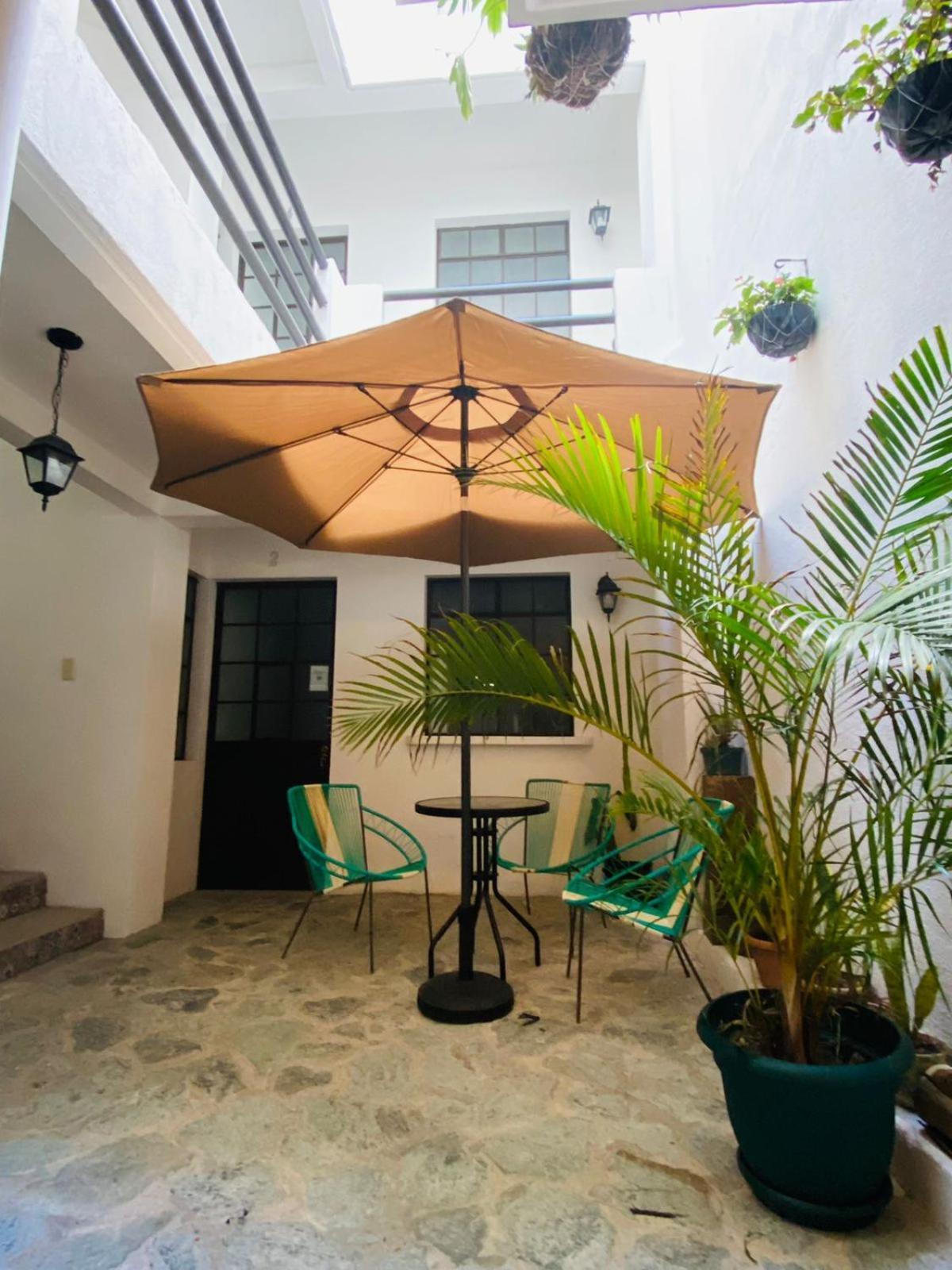 Hostal 17-52 Guatemala City Екстериор снимка