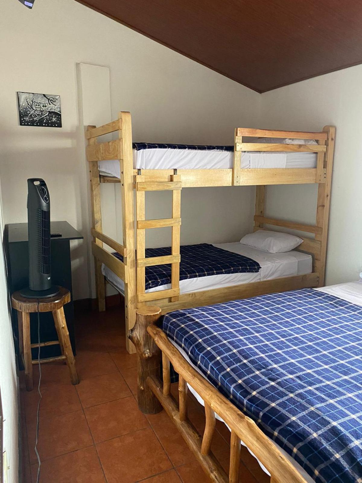 Hostal 17-52 Guatemala City Екстериор снимка