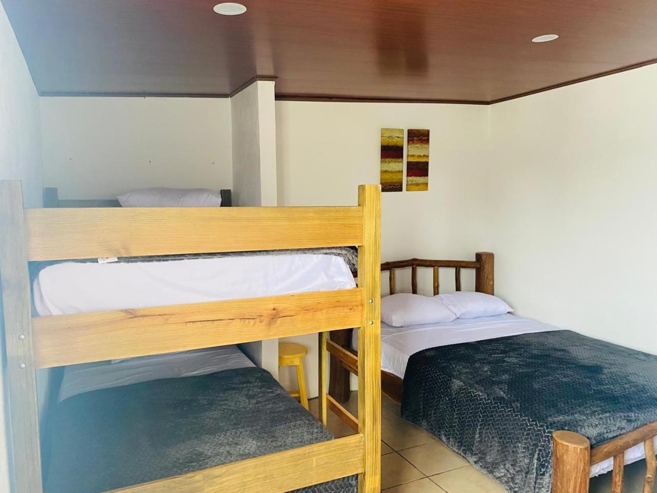 Hostal 17-52 Guatemala City Екстериор снимка