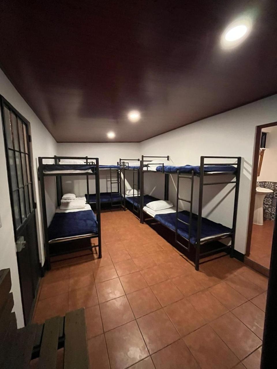 Hostal 17-52 Guatemala City Екстериор снимка